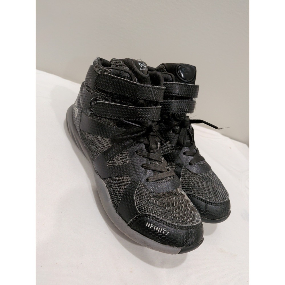NFINITY BEAST MID-TOP CHEER SHOES Woman's Sz 6.5